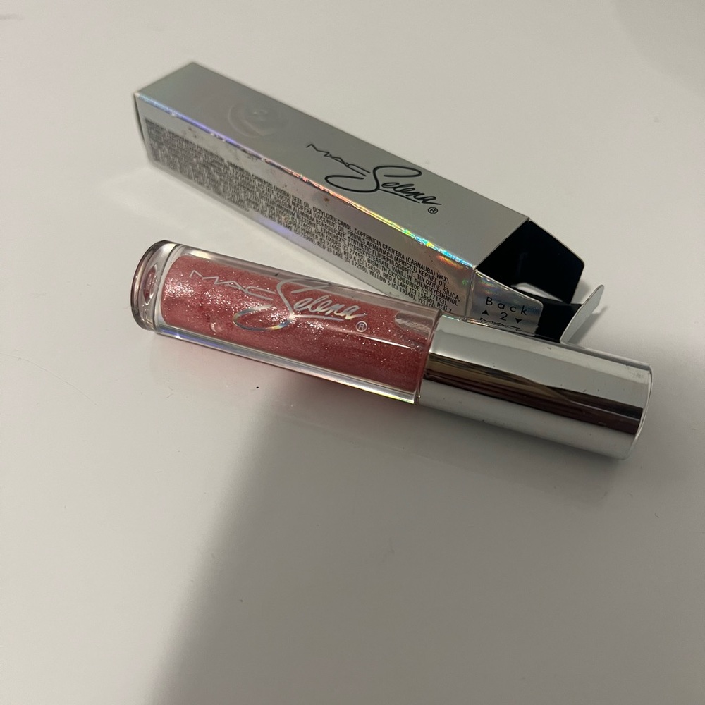 Mac Selena Bidi Bidi Bum Bum lipglass -NIB